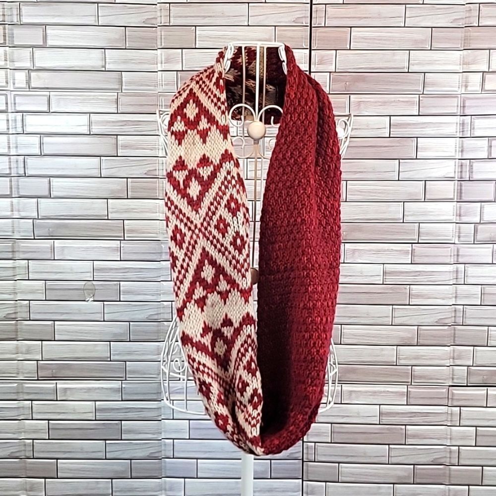 Unbranded acrylic knit infinity scarf One Size